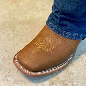 Meet your Posher, Abel